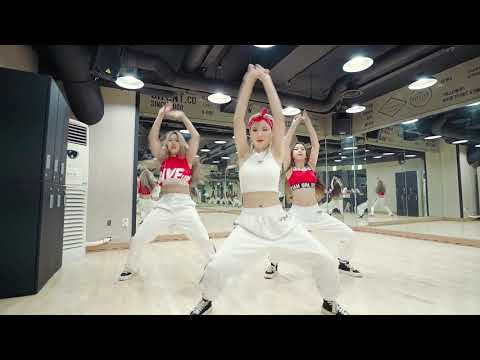 3YE & B.I.G - CON CALMA (OFFICIAL COVER VIDEO)