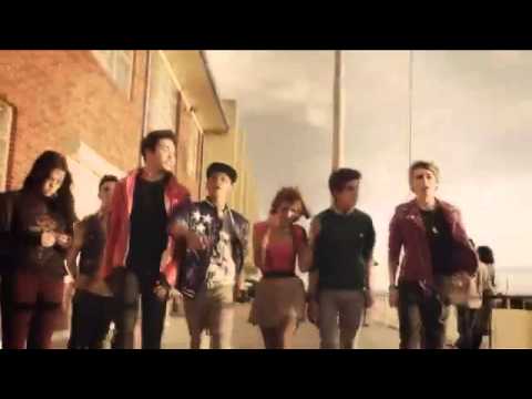 IM5 and Bella Thorne - 