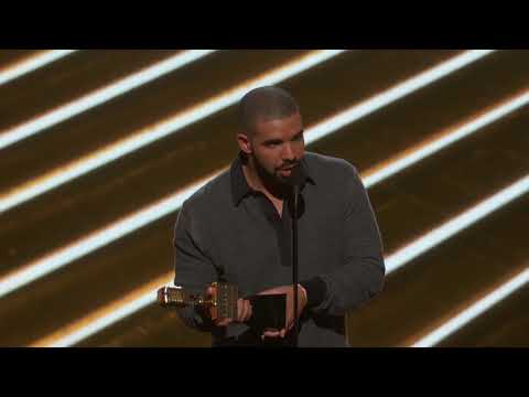 Drake Wins Top Male Artist - BBMA 2017