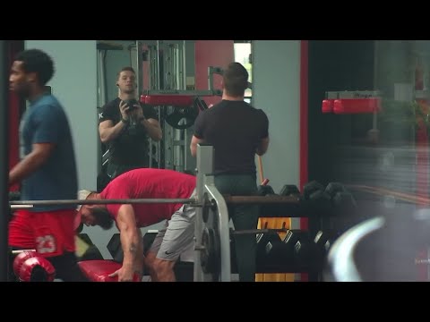 Metro Atlanta gym open for business amid coronavirus pandemic