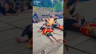 Download lagu Trimo dadi payong mbuakkk🙃 #shorts mp3 Download lagu Trimo dadi payong mbuakkk🙃 #shorts mp3