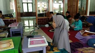 preview picture of video 'Safira Nurunnisa - Latihan Membaca Surah Al Fatihah'