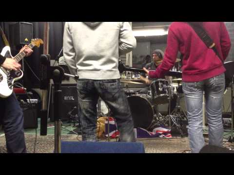 GIRLS ON BASS - Rattlesnaked Chick