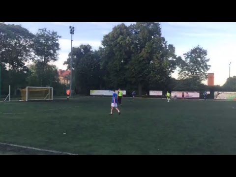 10.06 Fenix FC (żółte) - Castorama Korona (niebieskie)