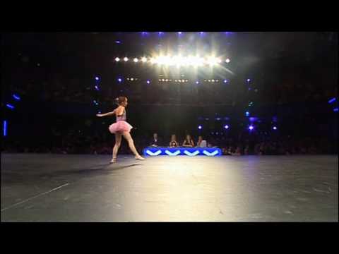 Hollie Steel (HQ) Britain's Got Talent 2009