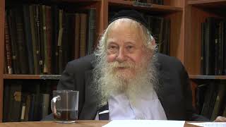 הרב שטיינזלץ מסביר מהו צדיק (תלמידי הרב עדין אבן ישראל (שטיינזלץ) זצ"ל) - התמונה מוצגת ישירות מתוך אתר האינטרנט יוטיוב. זכויות היוצרים בתמונה שייכות ליוצרה. קישור קרדיט למקור התוכן נמצא בתוך דף הסרטון