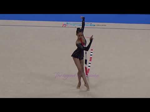 Serena LU (USA) ribbon - 2015 Stuttgart worlds Qualifs