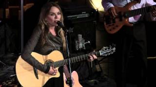 Gravity performed live by Mary Fahl (former singer for October Project