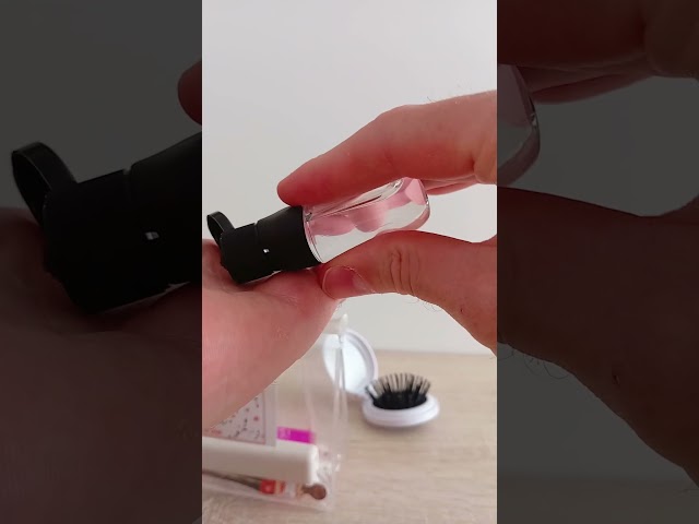 Vídeo relacionado con Hestya Set 3 Regalos para Mujer Bolso Tote Personalizado con Inicial Bolsa de Compras de Lona Neceser con Alfabeto Bolso de Maquillaje Llavero con Letra para Amiga Colega Cumpleaños Boda (Beige, L)