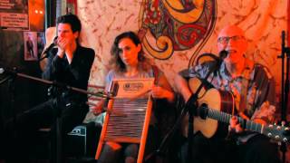 Make Me A Pallet On Your Floor - Pete Harris, Blues Mumma Hume & Jon Vaughan