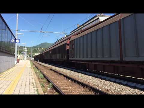 E652.077 + E652.122 + carri chiusi serie H [MRS FOLIGNO - VILLA S.G.BOLANO]