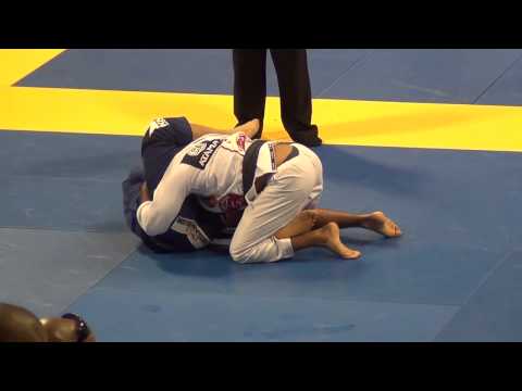 Bernardo Faria vs  Roberto Cyborg Abreu Worlds  2012