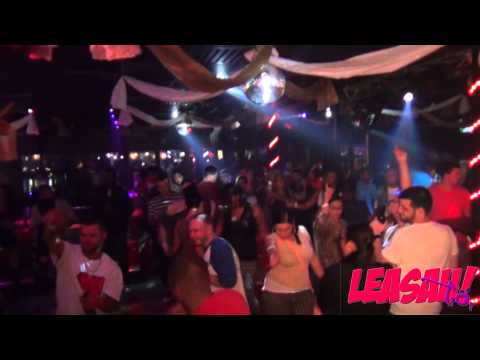 Live Performance : Donnie Klang @ Entourage