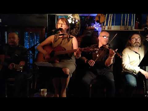 Joanna Mioduchowska - Tajemnica świtu