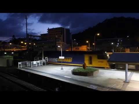 Early morning 7SB1 with NR/AN at Gosford - 7/3/15