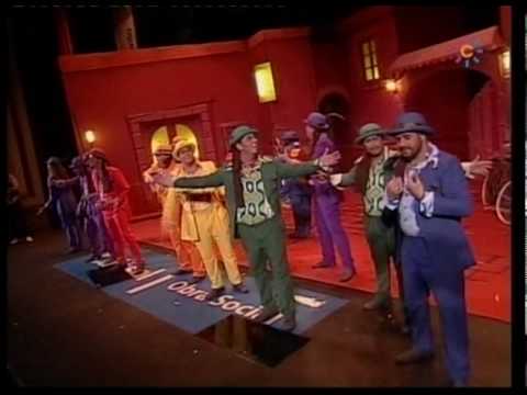 Popurrí de la Comparsa "Las Noches de Bohemia" - Carnaval de Cádiz 2010 (Semifinales)