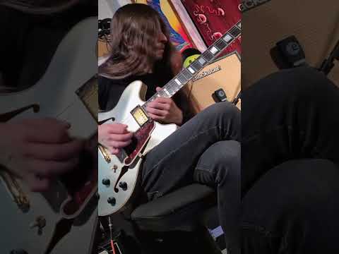 BACK IN BLACK outro guitar solo - AC DC