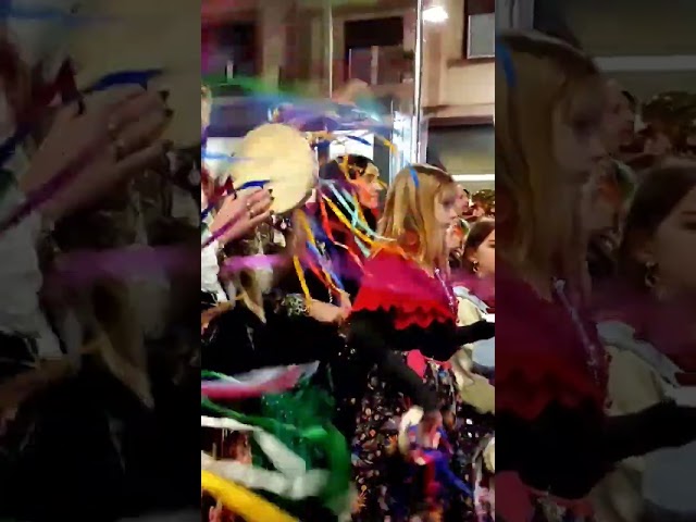 Vídeo relacionado con WENAUAN Disfraces de Scouts, 5PC Disfraces de Carnaval para Niños, Incluidos Cinturones, Insignias, Sombreros, Bufandas, Clips y Nudos para Bufandas, para Cosplay, Carnaval, Halloween, Fiesta
