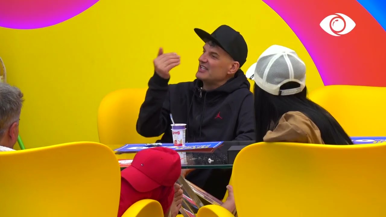 Ka gjetur një tufë budallenjsh/ Luizi për Bledin