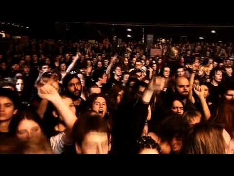 Videoclip de Fields of Desolation / Outro (Live) — Arch Enemy