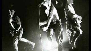 Music video thumbnail preview for Sielun Veljet - Aina nälkä by Sielun Veljet
