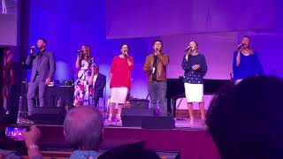 I SANG WITH THE COLLINGSWORTH FAMILY! - Tell the Mountain - Vince Singuillo w/ the Collingsworth Fam