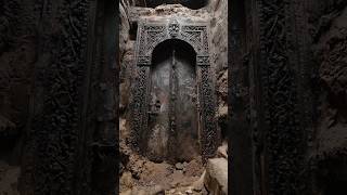 This Tomb Was Sealed With Liquid Metal