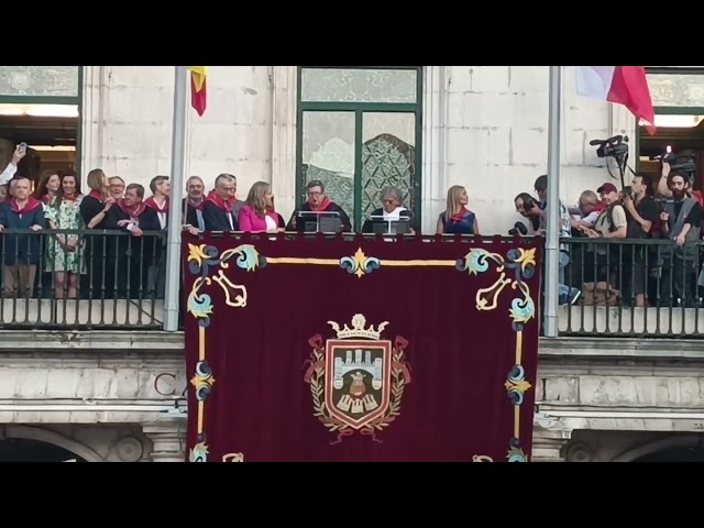 Vídeo relacionado con PREGONEROS Y PREGONES - FERIAS Y FIESTAS DE SAN PEDRO Y SAN PABLO - BURGOS 1949 - 1988