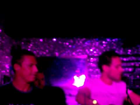 Alex Guesta Hollywood Milano 30.11.09.MOV