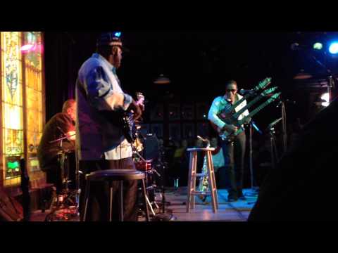 Eddie Shaw & The Wolfgang (1) at The Maintenance Shop