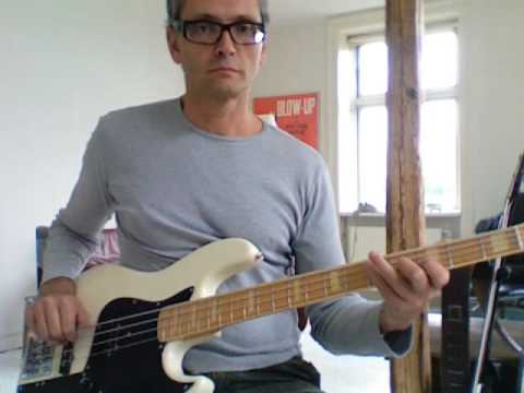 L243 Thumb plucking bass in D