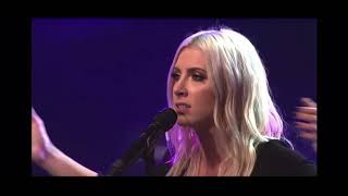 BRYAN &amp; KATIE TORWALT - ÀS MARGENS DO TEU AMOR (Shores - Bryan &amp; Katie Torwalt - Jesus Culture)