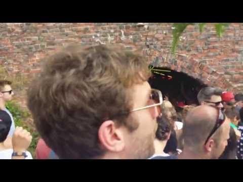 Tomorrowland 2013 - Tunnel room