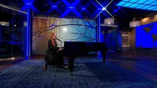 Saturday Sessions: Tori Amos performs &quot;Silent All These Years&quot;