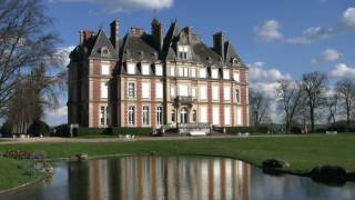 preview picture of video 'Château La Trousse France 2010'