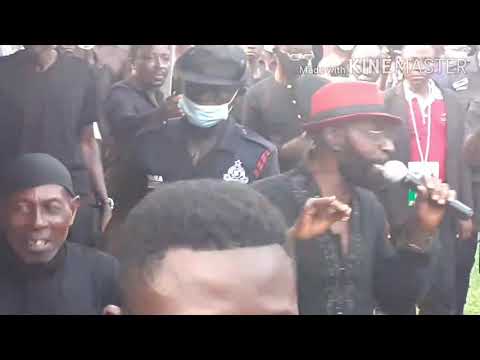 Pat Thomas performs hit songs at Nana Tuffour's funeral