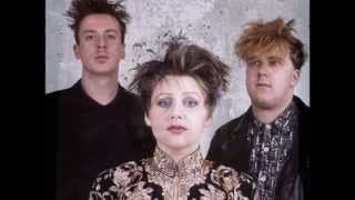 Cocteau Twins: Pearly-dewdrops&#39; Drop