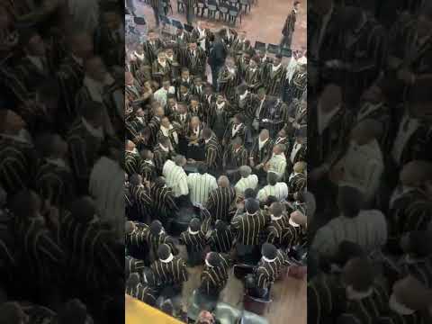 Queens college Gwijo🧡🖤