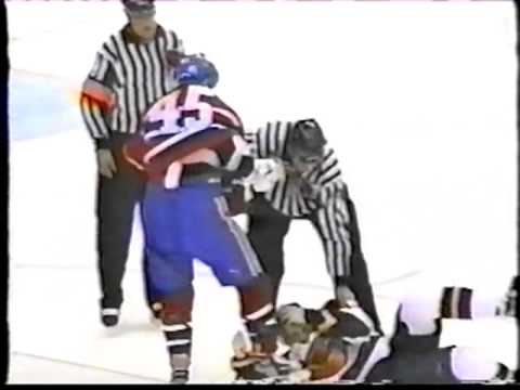 Arron Asham TKO's Hnat Domenichelli