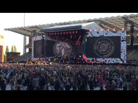 One Direction - Where Do Broken Hearts Go 2 (Brussels, 13-06-2015)