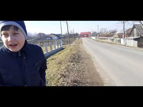 ne plimbam in valea lui ion.