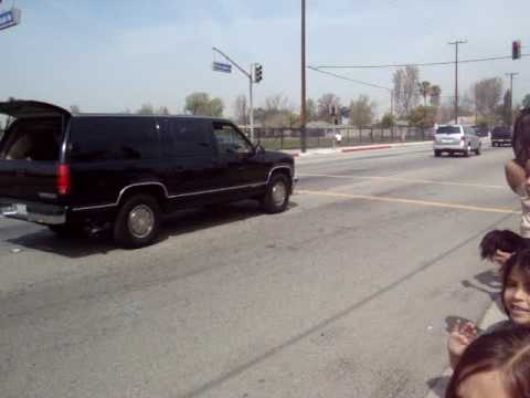 President Obama passes through Pomona 3 19 09 020  2nd vid of President's way back from Edison tour