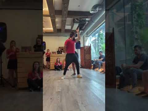 Exame Pé Descalço Preta/ Preta Av. Jun 24