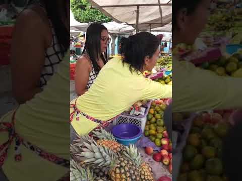 A maga faz sucesso na feira em Agrestina-PE