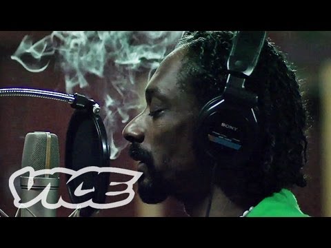 『スヌープ・ドッグ／ロード・ トゥ・ライオン』トレーラー２ - "Snoop Lion: REINCARNATED" Extended Trailer 2