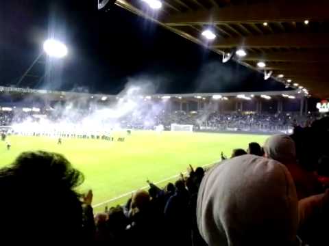 Platzsturm Ausschreitungen SKN - Sturm