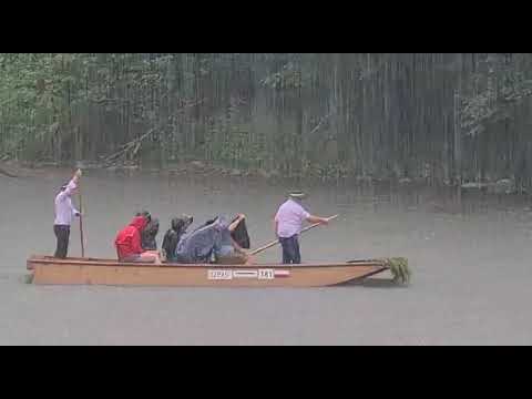 Zobaczcie, jak zachowali się flisacy w czasie spływu