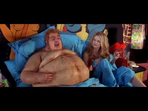 Felicity Shagwell puts tracer on Fat Bastard