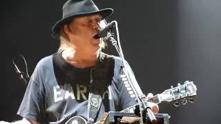 Neil Young -- COUNTRY HOME -- Sportpaleis - Antwerpen -- 24 juni 2016
