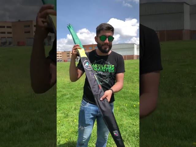 Vídeo relacionado con Flintronic Cometas para Niños, Cometa Mariposa Negra Grande con 80m Hilo de Cometa, Fácil de Volar y Montar Cometa, para Playa, Campamento, Viaje, Juegos al Aire Libre (Mariposa Negra)